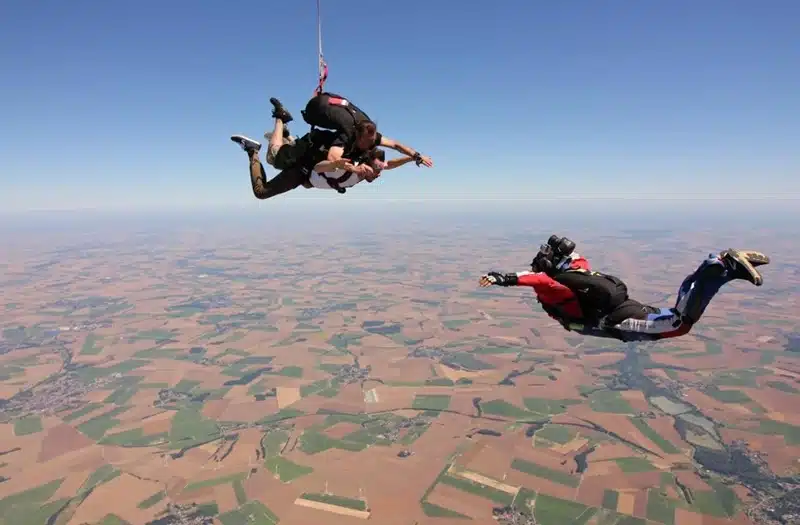 Expérience d'adrénaline Saut en parachute à Lyon
